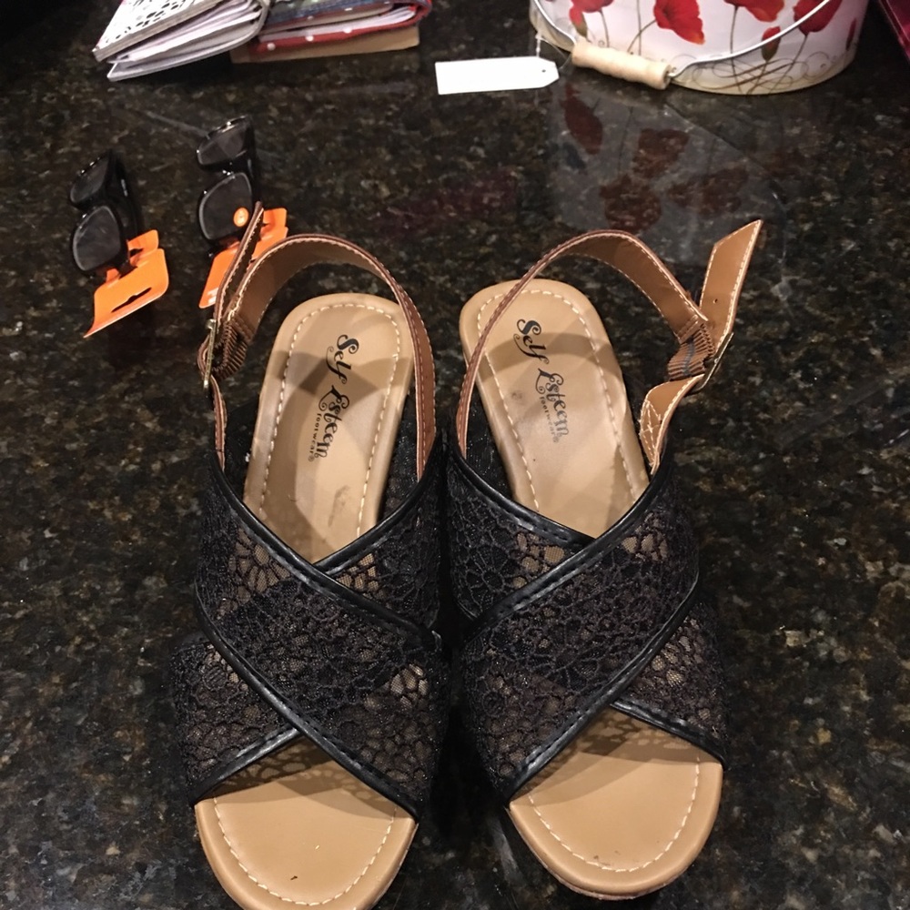 Black and Tan Wedge
